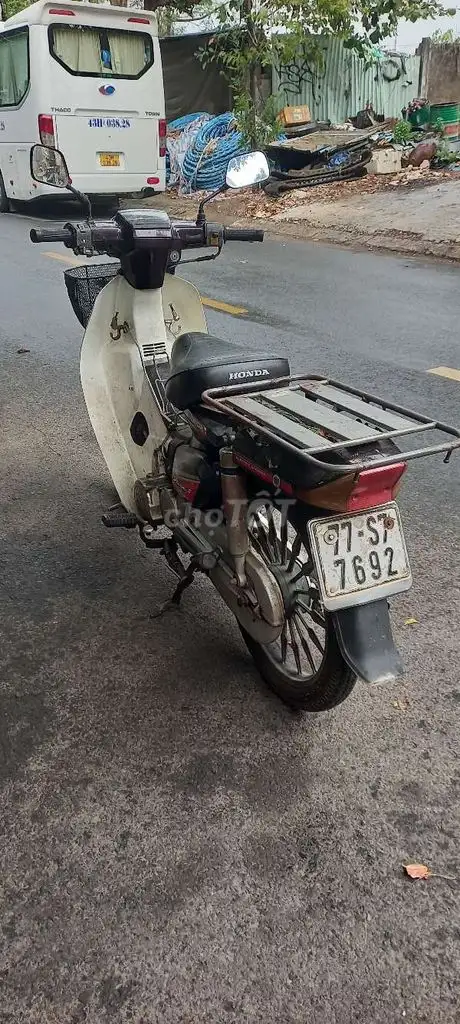 Honda Dream, цвета: белый, черный, б/у