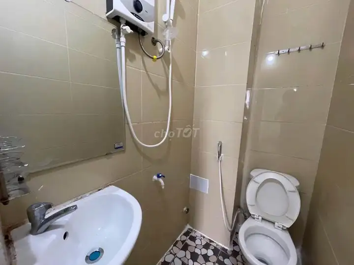 Угловая комната в аренду на Ан Нхон 8, у моста Дракон, 4 млн/мес