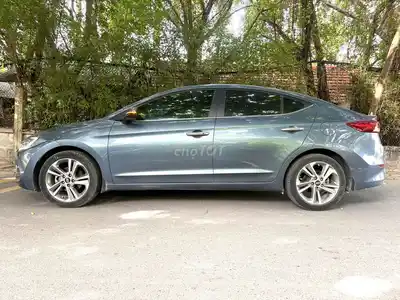 HYUNDAI ELANTRA 2.0 GLS 2016 — полная комплектация, ханойский номер