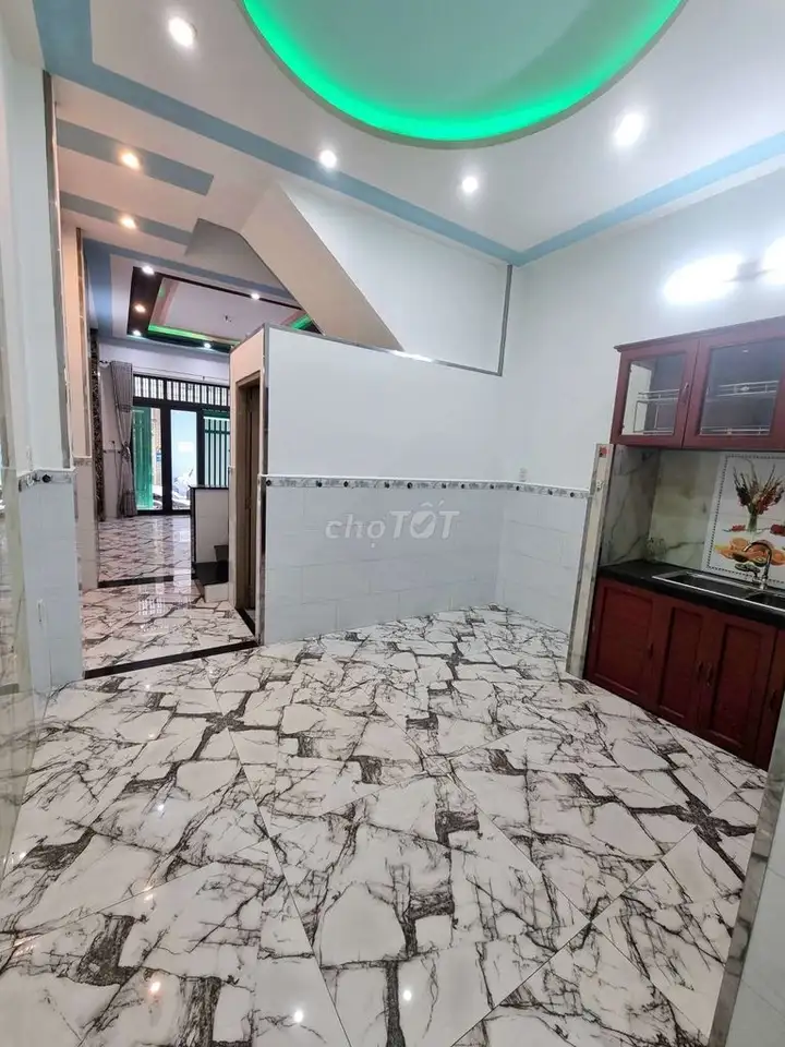Фыонг Тан Хынг, 3 этажа, аллея ба гак, 44м², 3 спальни, от 5 млрд