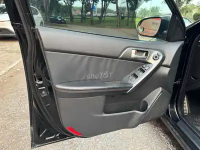 Kia Cerato 2011 160000 км черный
