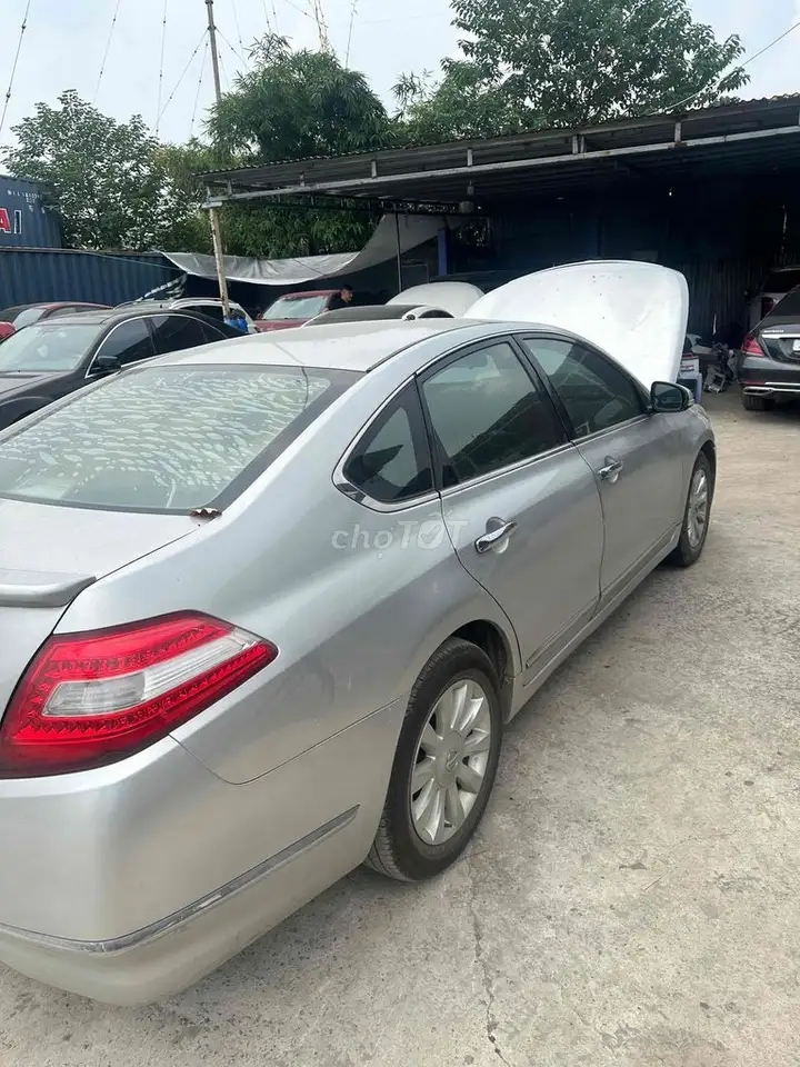 Nissan Teana 2010 Серебристый 130 000 км