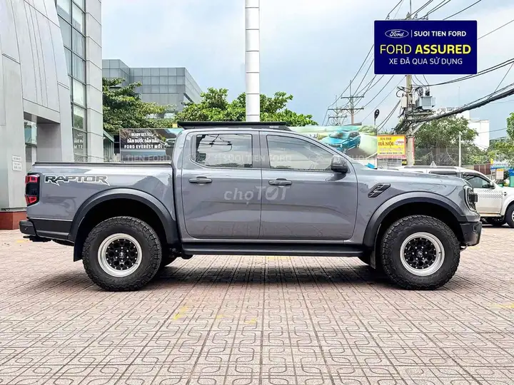 Ford Raptor 2023 Серый 75.900 км