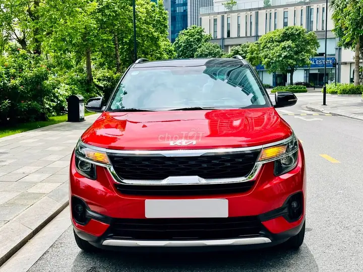 Kia Seltos Luxury 1.4 AT 2022 Красный 56000 км