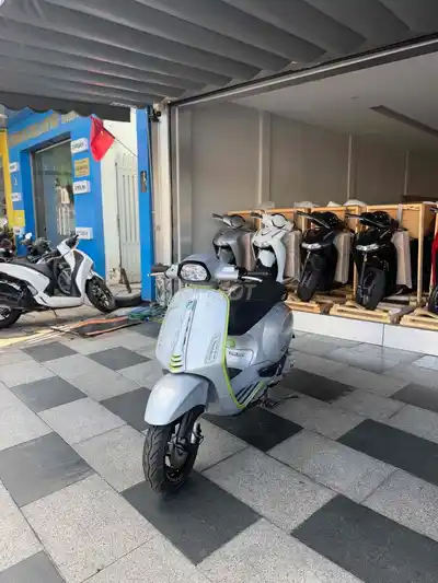 Piaggio Vespa Tech 150 2026 серая 5.000 км