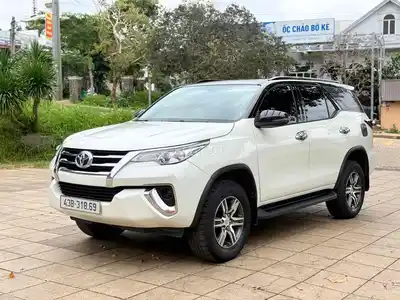 Toyota Fortuner 2018 4x2AT Дизель 70 тыс. км Белый