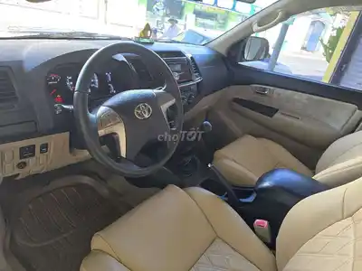 Toyota Fortuner 2016 серебристый 7 мест 134 555 км