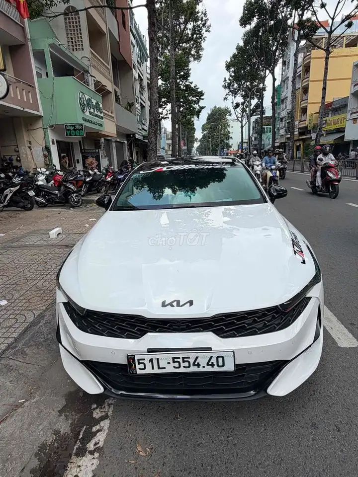 KIA K5 Premium 2022 Белый 33k км