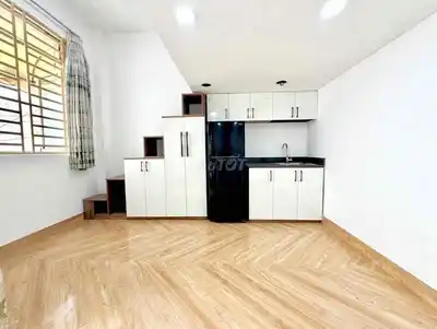 Просторный DUPLEX С БАЛКОНОМ – ПОЛНАЯ МЕБЕЛЬ – РЯДОМ С УЛИЦЕЙ КОНГ ХОА