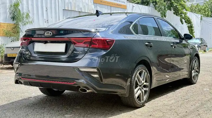 Kia Cerato 2.0 Premium 2021 черный - серый 62000 км