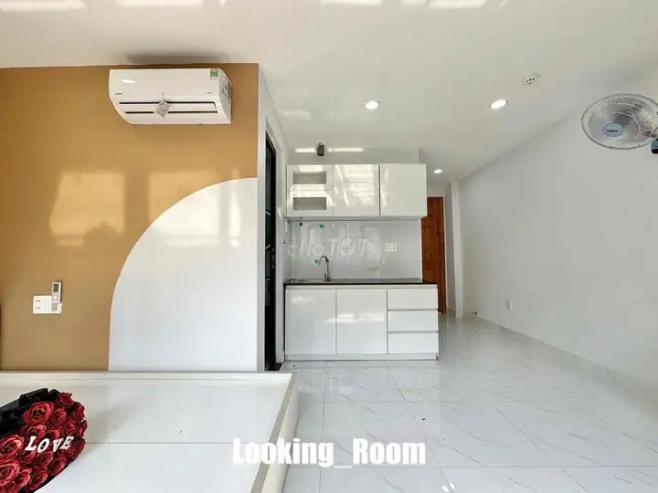 Новая комната на Phạm Văn Bạch, светлая, рядом Big C Trường Chinh