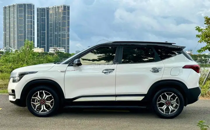 Kia Seltos 2020 1.4 Turbo Luxury Белый Автомат
