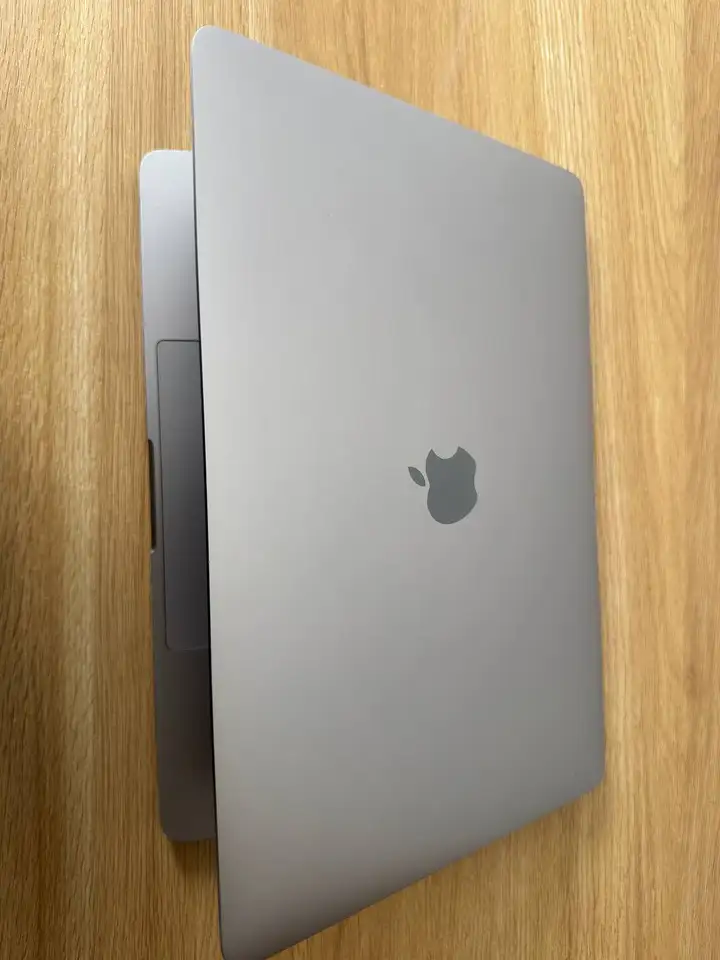 MacBook Pro 13” 2019 / i5 / 8GB / 128GB