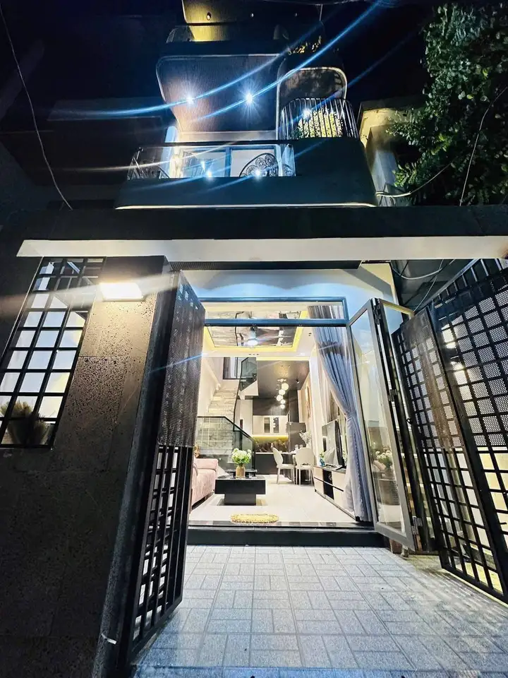 House 3 floors: 4 Bedroom 4WC 58m2