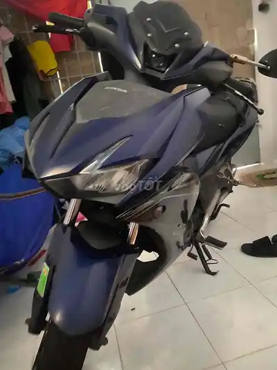 Мотоцикл Honda Winner, черно-зеленый
