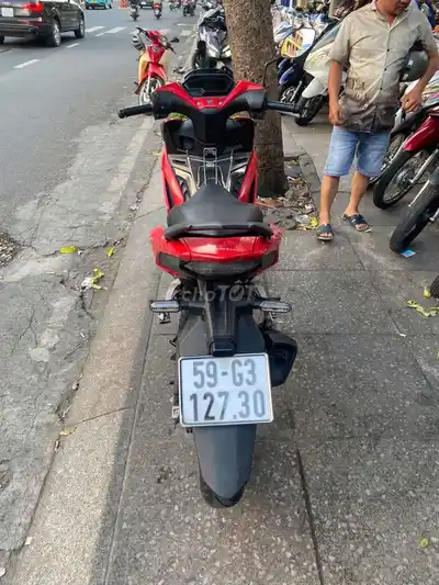 Honda Winner V3 2023 Красный б/у
