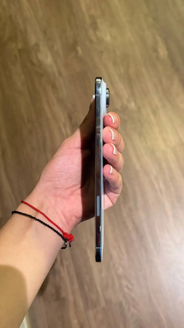 iPhone Air (17) 256 ГБ