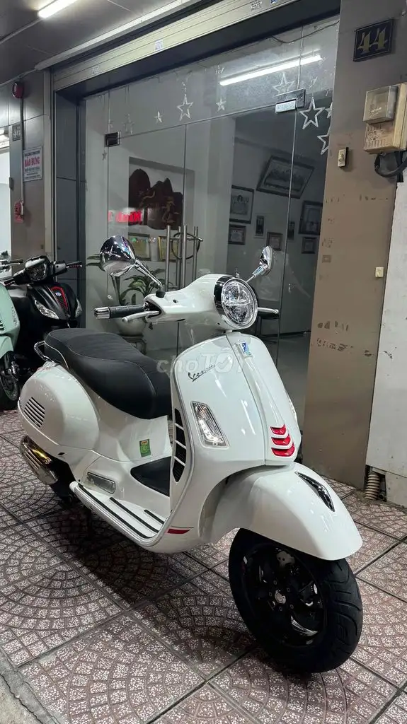Piaggio Vespa Super GTS S150 2022 Белый
