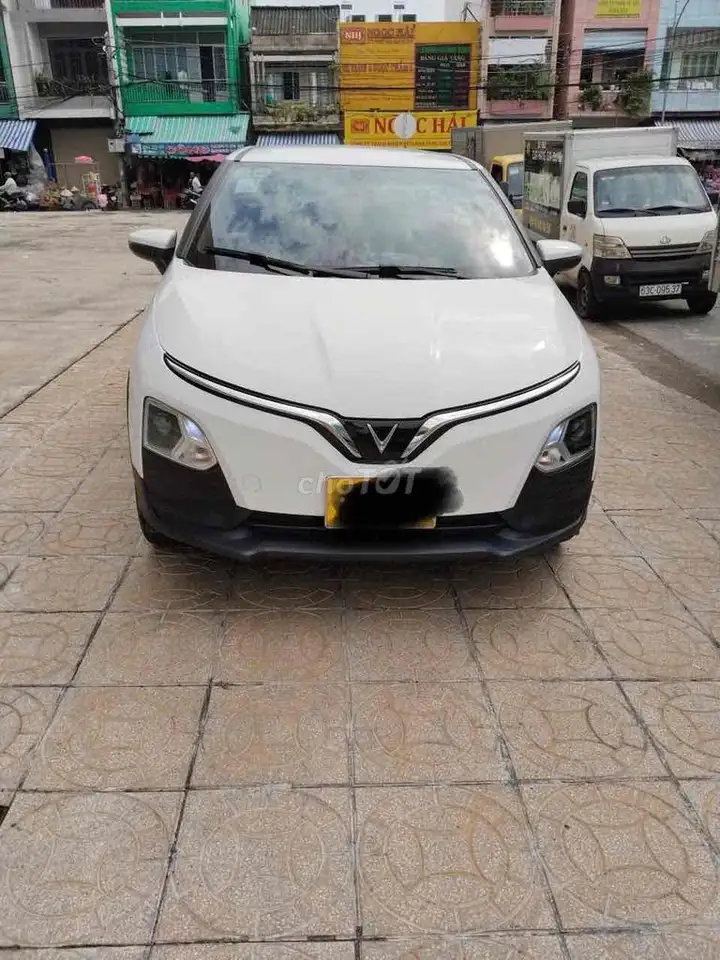 Электромобиль VinFast VF 5 автомат белый 80 тыс. км август 2024