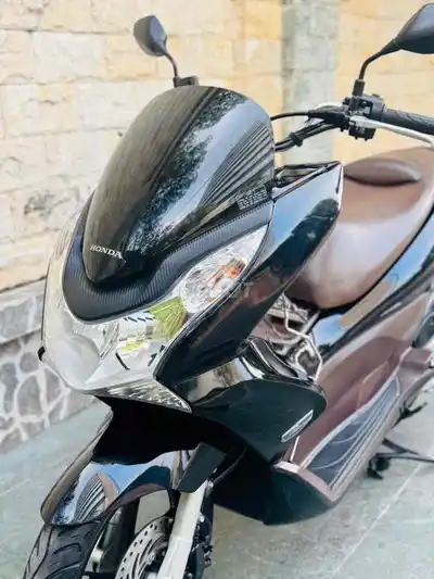 Honda PCX 125fi 2011 Черный родной двигатель 100% отличное состояние
