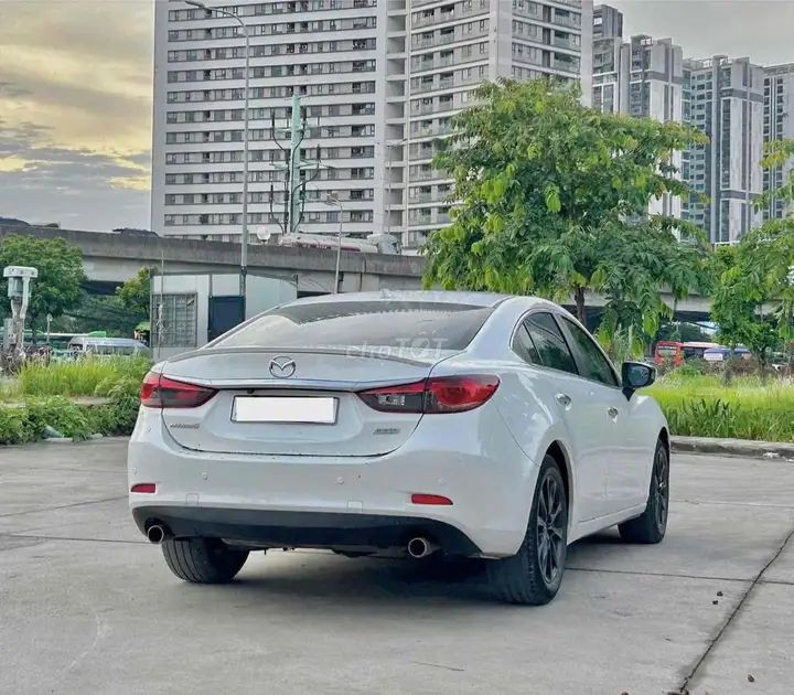 Mazda 6 Premium 2.0L 2016 Белый 70000 км