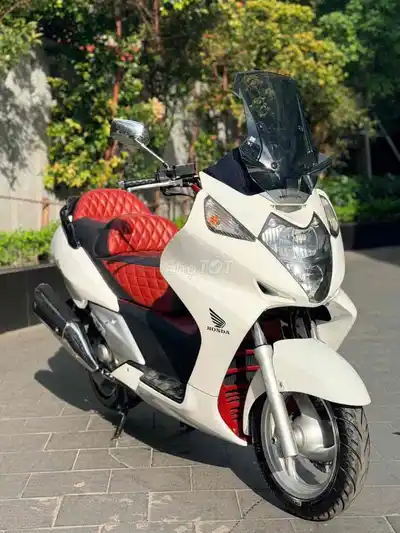 Honda Silver Wing 600cc белый/красный