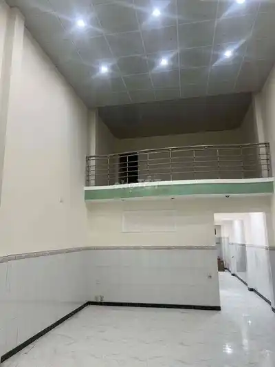 Дом с фасадом на улице Нгуен Тхюй