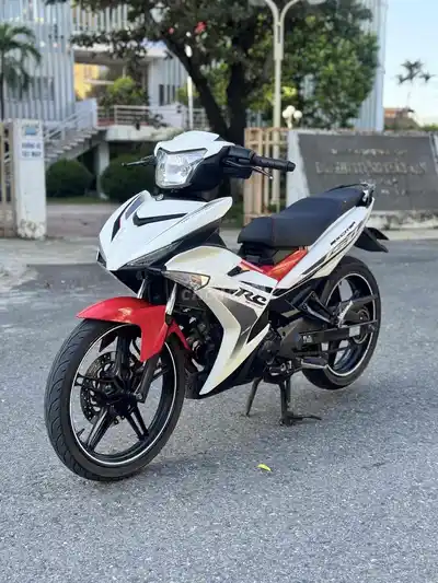 Yamaha Exciter 2018 белый красно-черный Вьетнам