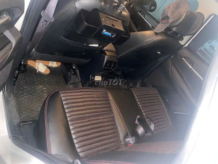 KIA Sonet Luxury 2023 Белый 28000 км