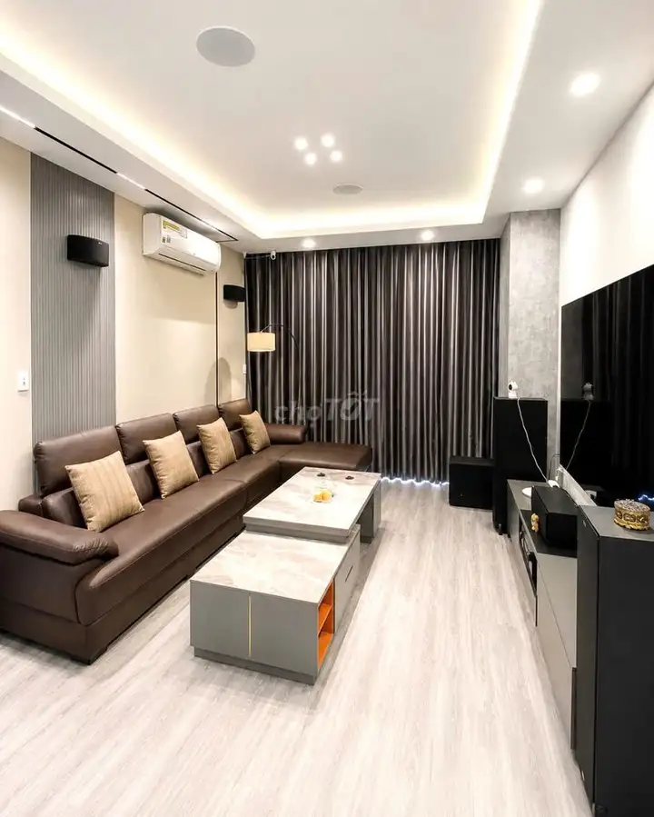 Аренда квартиры в ЖК Sky Center, 129 кв.м, 3 спальни, 3 санузла с мебелью