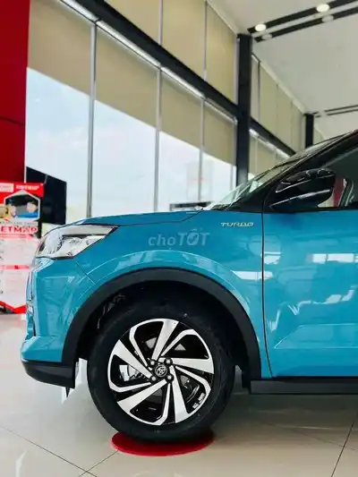 Toyota Raize 2026: скидка 25 млн + подарки в виде аксессуаров