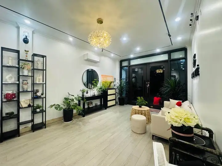 Bán nhà Bồ Đề, Long Biên, 6 tầng, ô tô tránh, kinh doanh, gara, thang