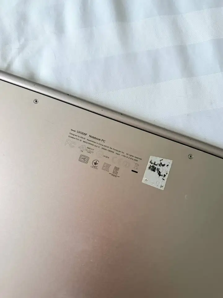 Asus UX305F Notebook PC