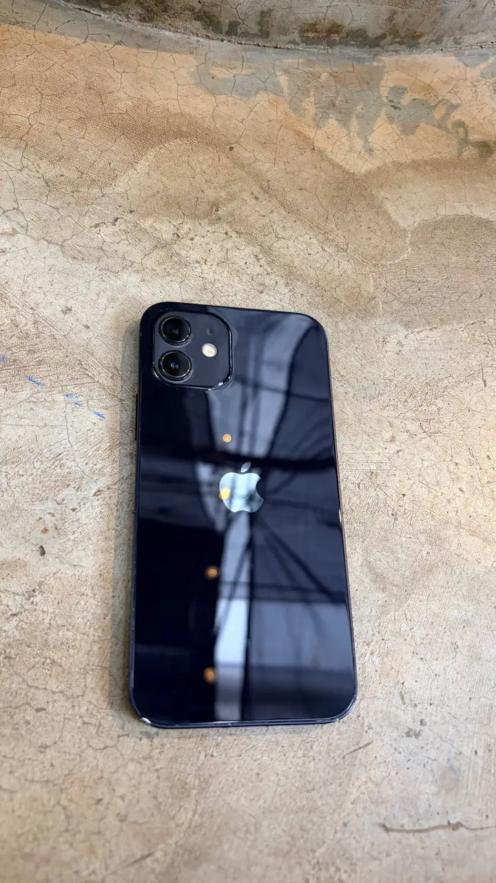 iPhone 12 64GB