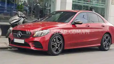Mercedes-Benz C300 AMG 2019 красный кристалл 28000 км