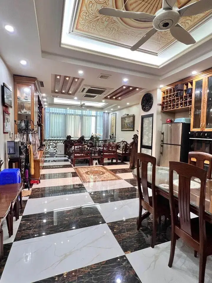Дом в переулке 535 Lac Long Quan, Tay Ho, 88 кв.м, 6 этажей, 32.5 млрд