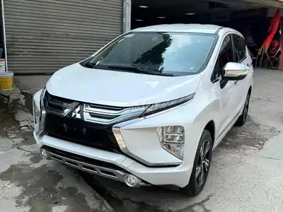 Mitsubishi Xpander 2021 1.5 AT Premium белый