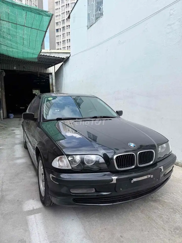 BMW E46 323i МКПП черный 5 мест