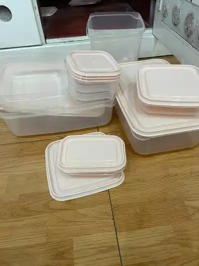 Коврик, удлинитель, контейнеры, тазик, щётка