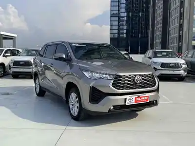 Toyota Innova Cross 2025 2.0V - Хороший торг