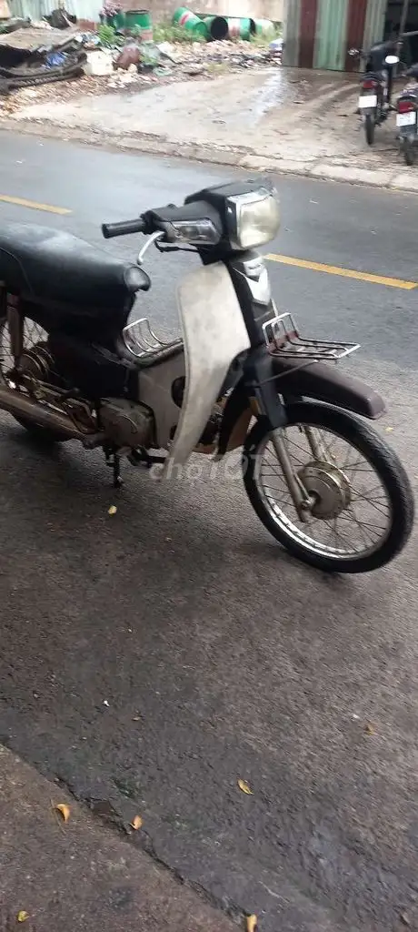 Honda Dream Nâu