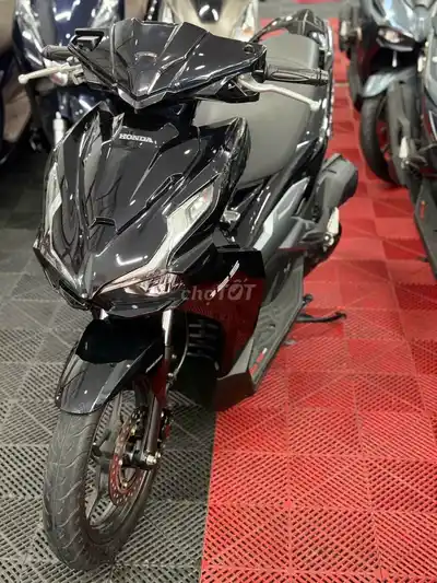 Honda Air Blade 125 2025 Full Black последний выпуск снятой модели