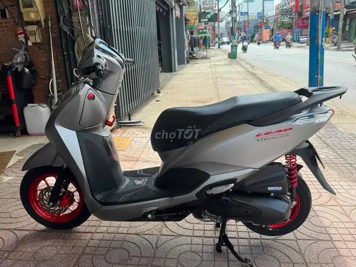 Honda Lead 125 2024 Серебристый 12000 км