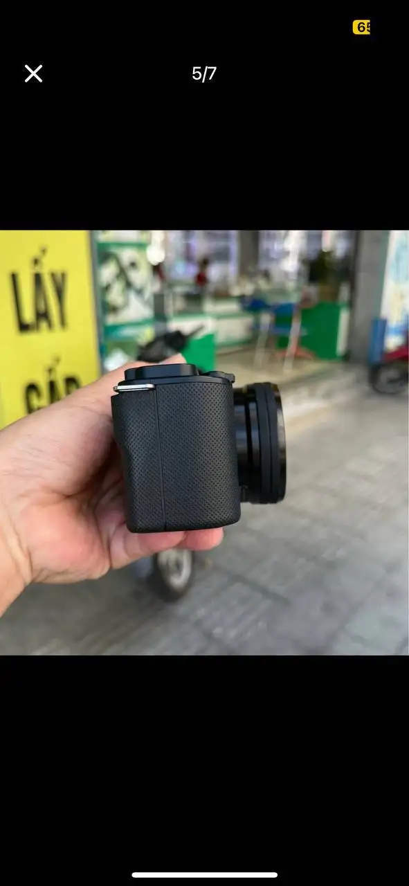 Корпус Sony ZV-E10 с китовым объективом 16–50 мм