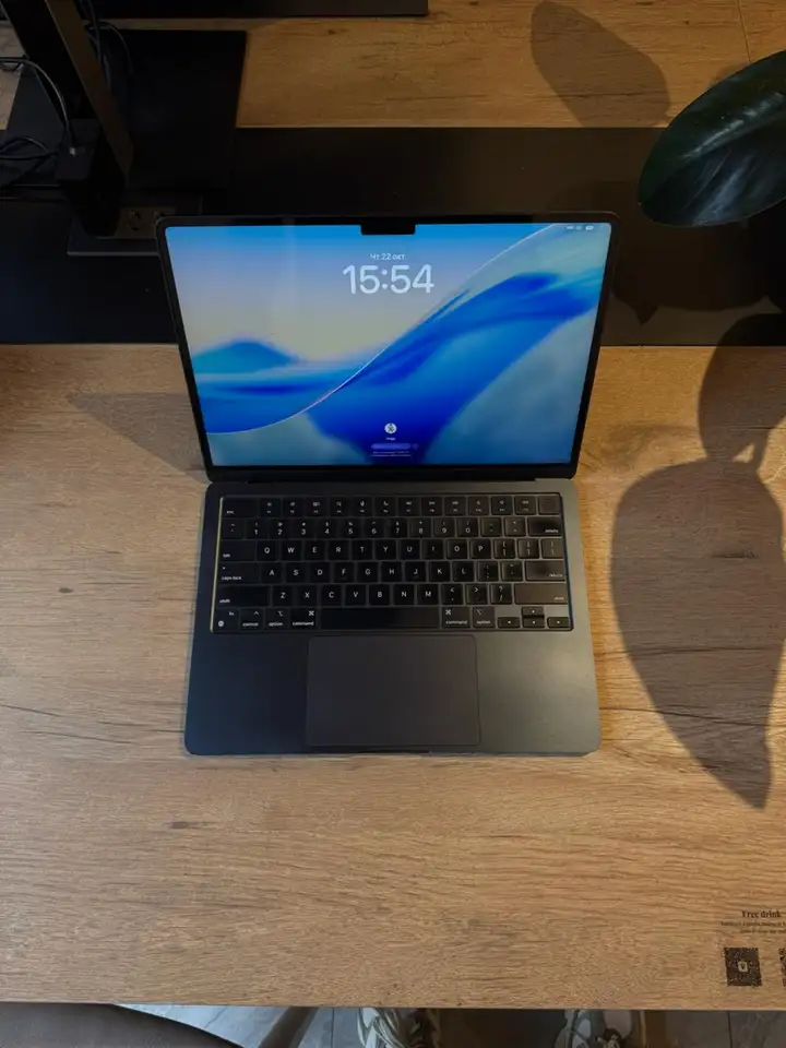 MacBook Air M2 13,6" (2022), Space Gray