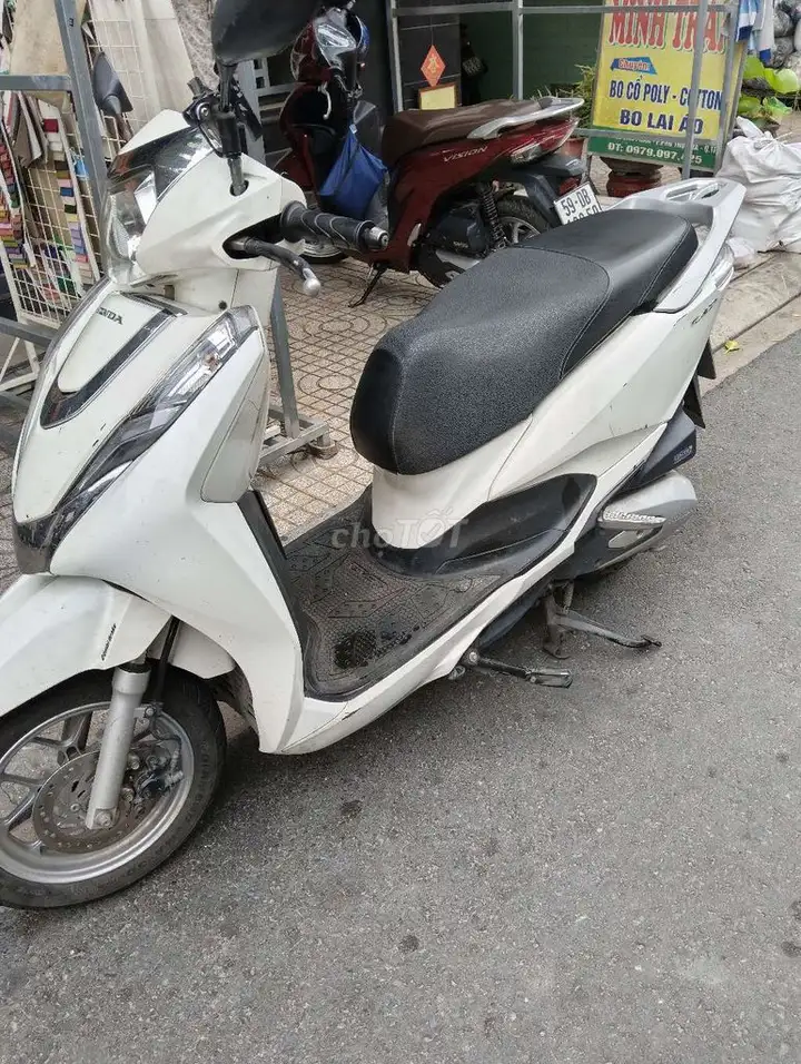 Honda Lead 4v 2024 Белый