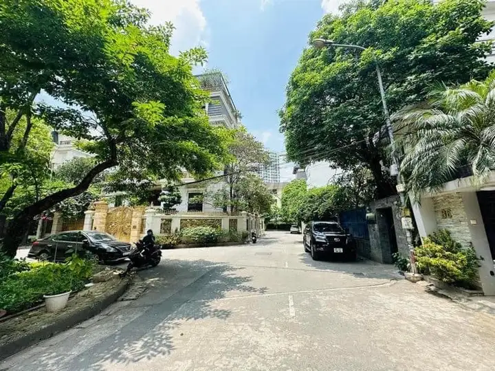 Вилла Vườn Đào, Lotte Tây Hồ, 200 м², ул. Лак Лонг Куан