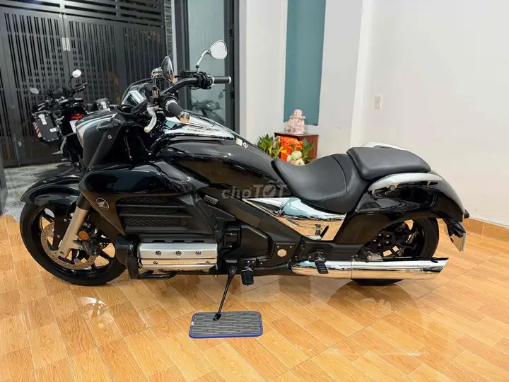 Honda Goldwing F6C ABS 2015 Черный 19 000 км