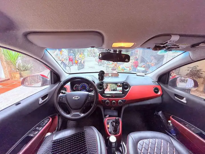 Hyundai i10 1.2 2019 Красный 69.000 км
