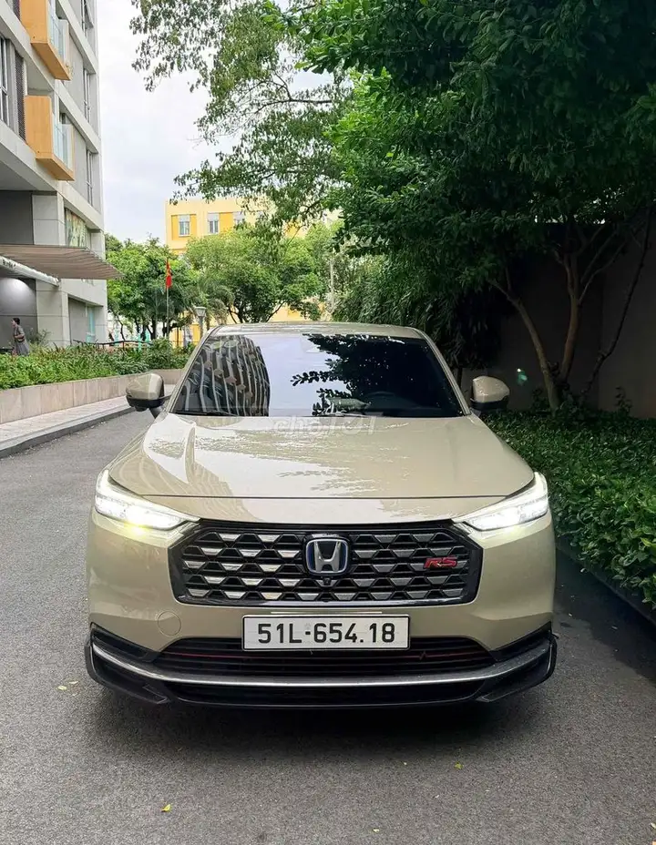 Honda HRV RS Hybrid 09/2025 Песочный - 7000 км